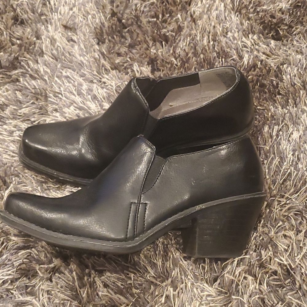 Womens Booties Size 6.5